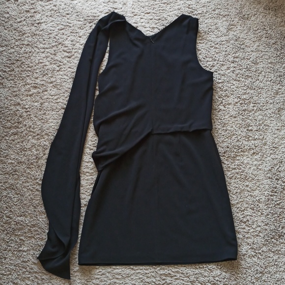 NWT Halston Black Asymmetric Drape Dress With Cape Sleeve - Picture 6 of 7